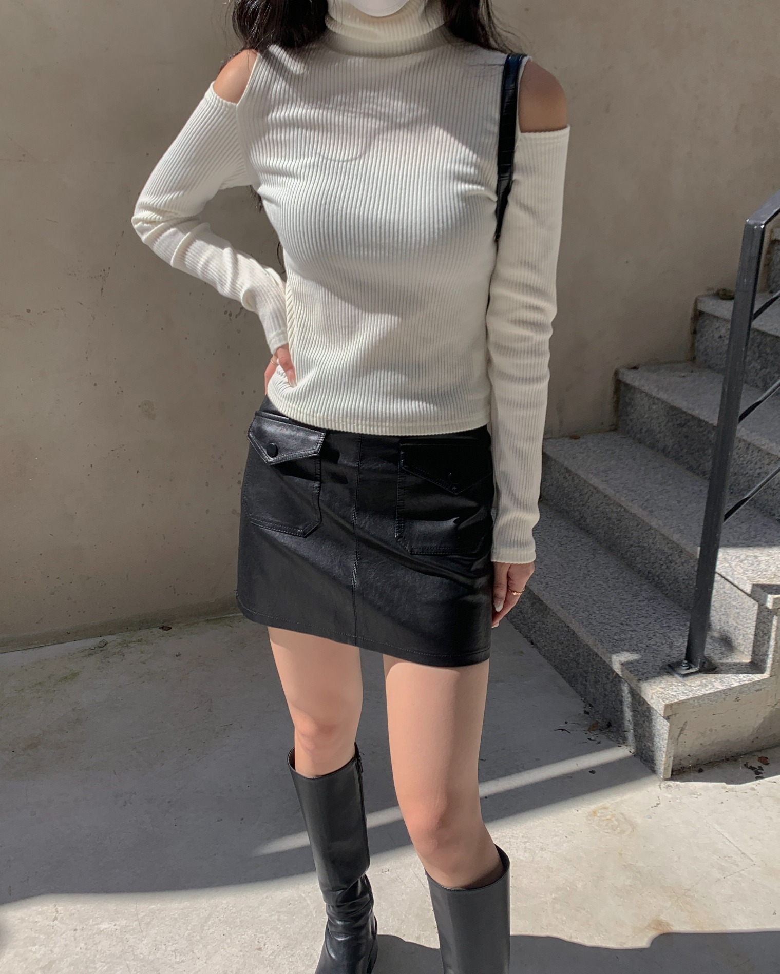 Pocket leather skirt