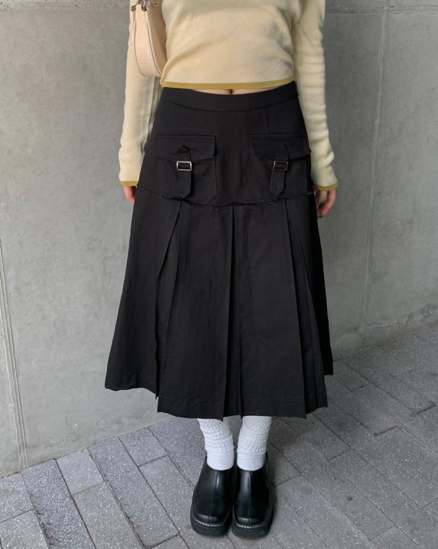 Belt pocket long skirt