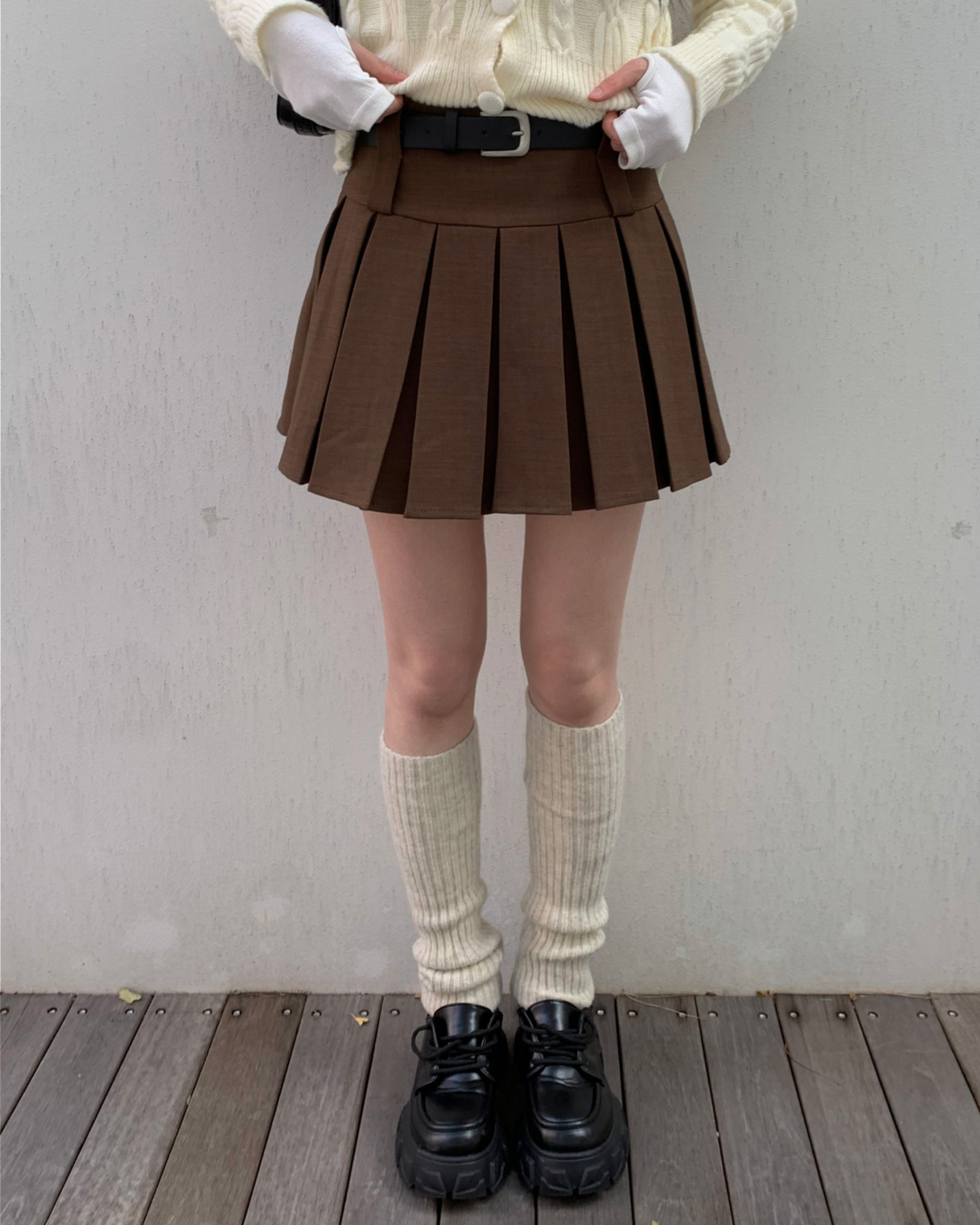 Clover belt pleated skirt
