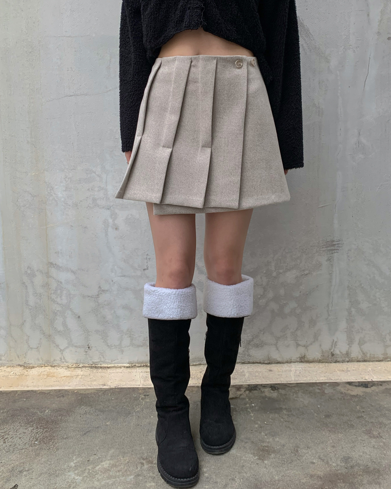 Wool wrap pleated skirt