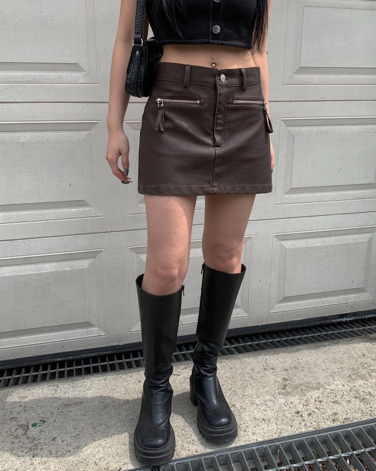 Vintage leather zipper skirt