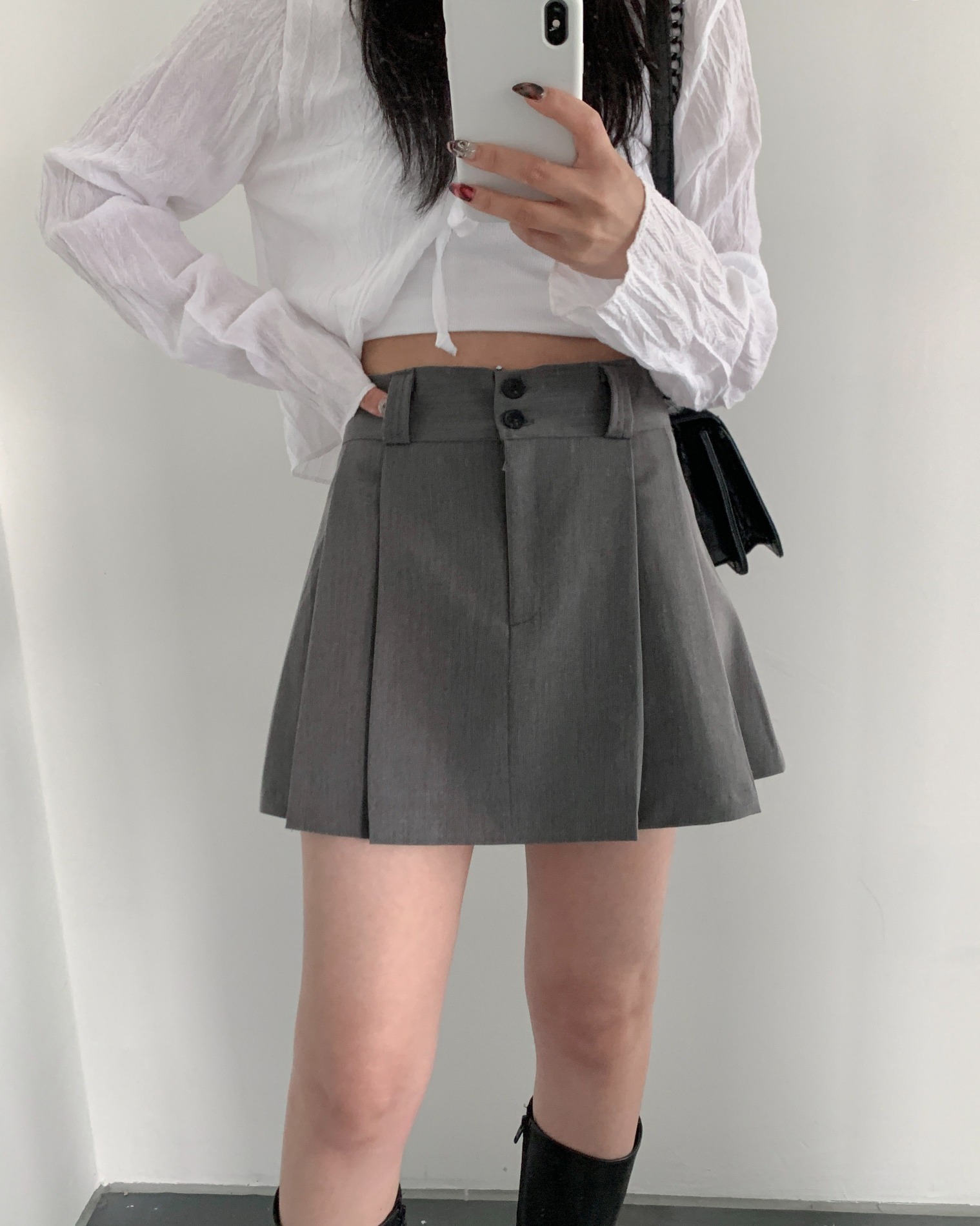 Low waist minimal skirts