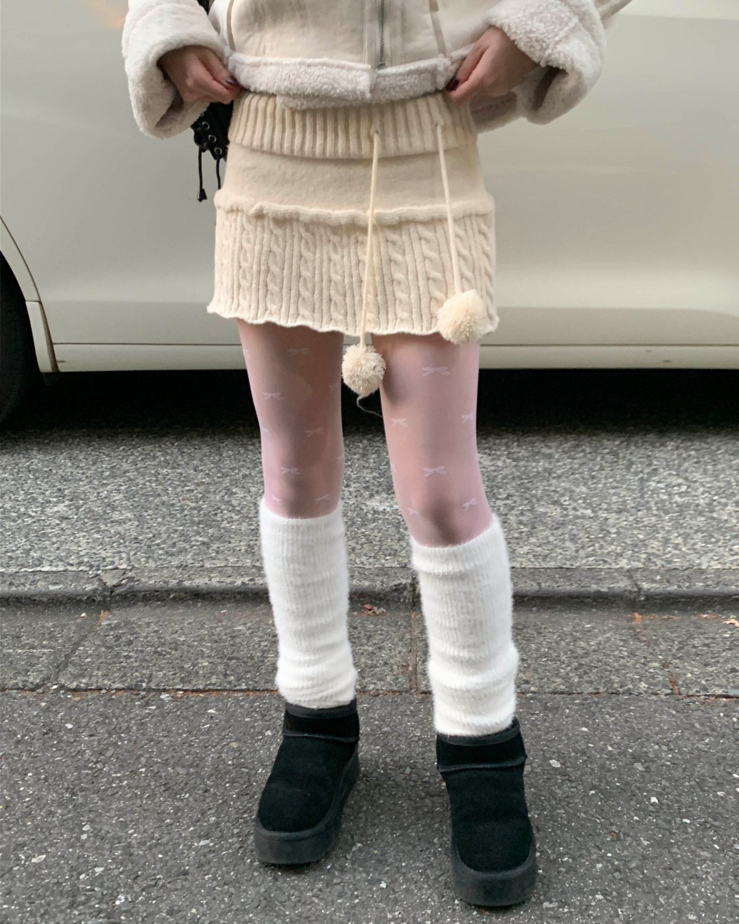 Bell knit mini skirt